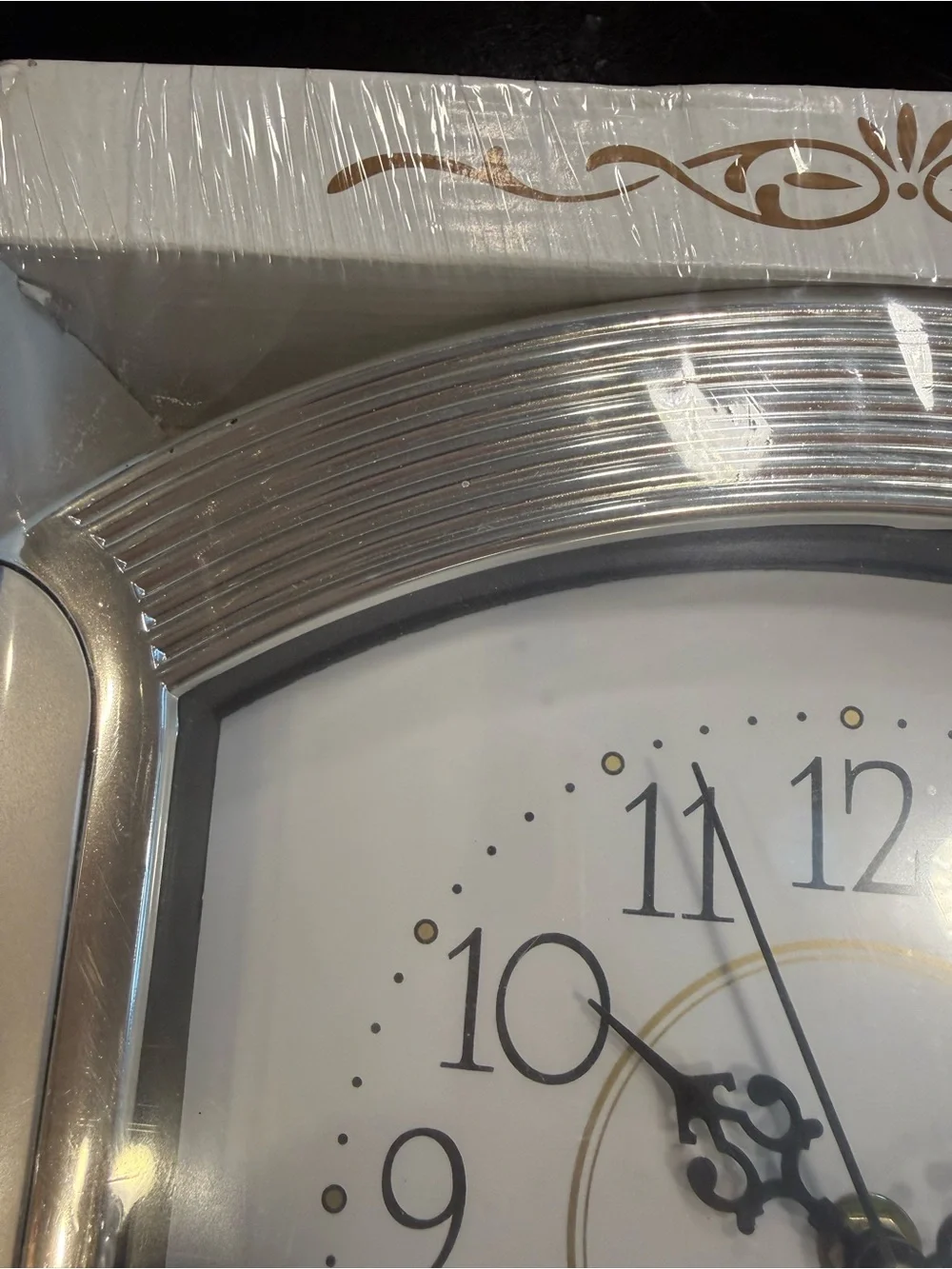 Quartz Mantel Wall Clock in Silver
